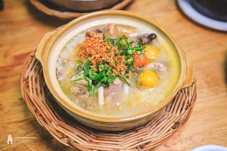 បបរគ្រឿងសាច់មាន់(ចាន)