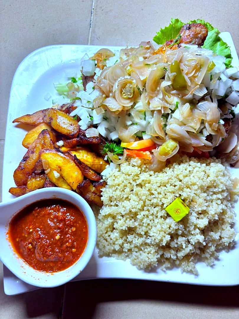 Attiéké+Demi Poulet
